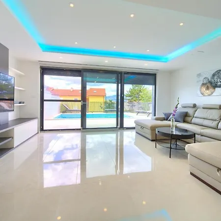 度假居 Dama Dobrinj